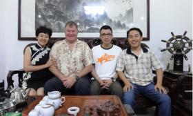 世界第一生命教練、全然心理學創(chuàng)始人杰夫·艾倫一行到我公司參觀